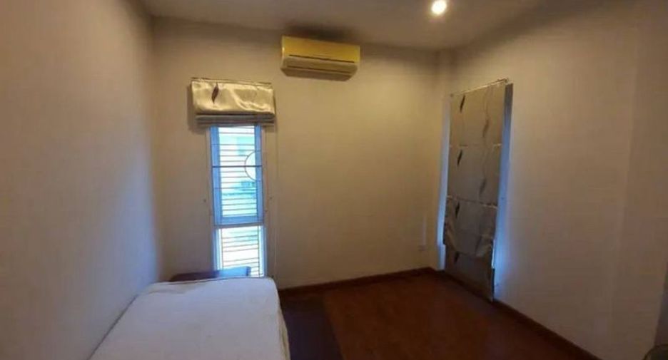 Haus zum Kauf mit 4 Zimmer in Si Racha, Chonburi