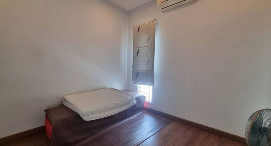 Haus zum Kauf mit 4 Zimmer in Si Racha, Chonburi