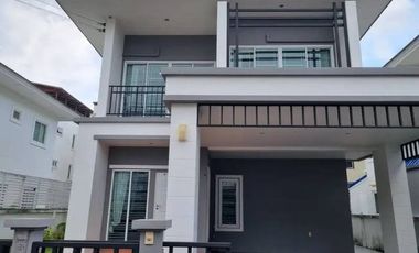 Haus zum Kauf mit 4 Zimmer in Si Racha, Chonburi