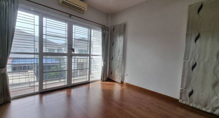 Haus zum Kauf mit 4 Zimmer in Si Racha, Chonburi