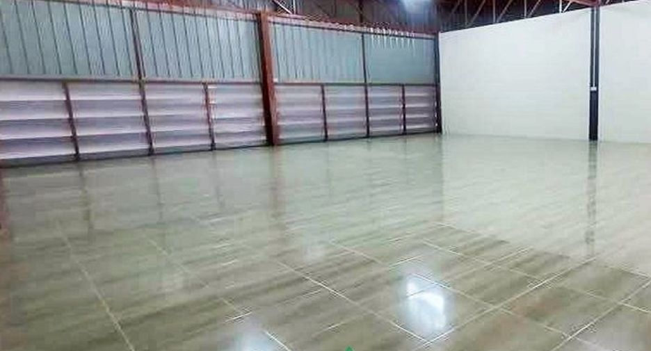 Almacén en venta de 2 habitaciones en Mueang Samut Sakhon, Samut Sakhon