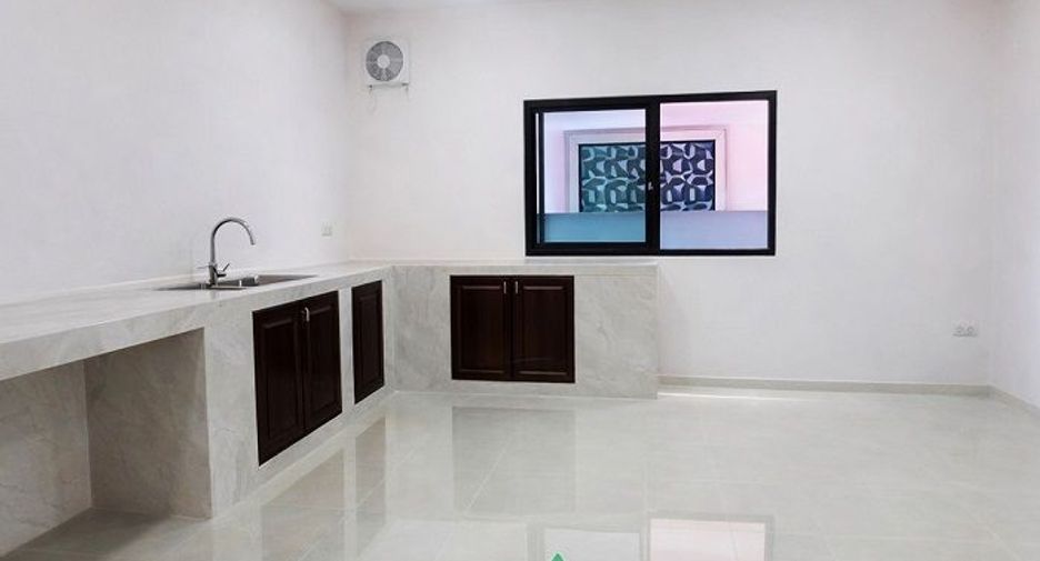 Almacén en venta de 2 habitaciones en Mueang Samut Sakhon, Samut Sakhon