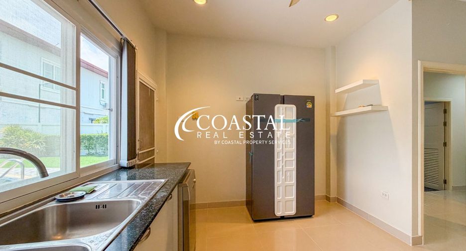 Casa en alquiler de 3 habitaciones en Bang Lamung, Chonburi