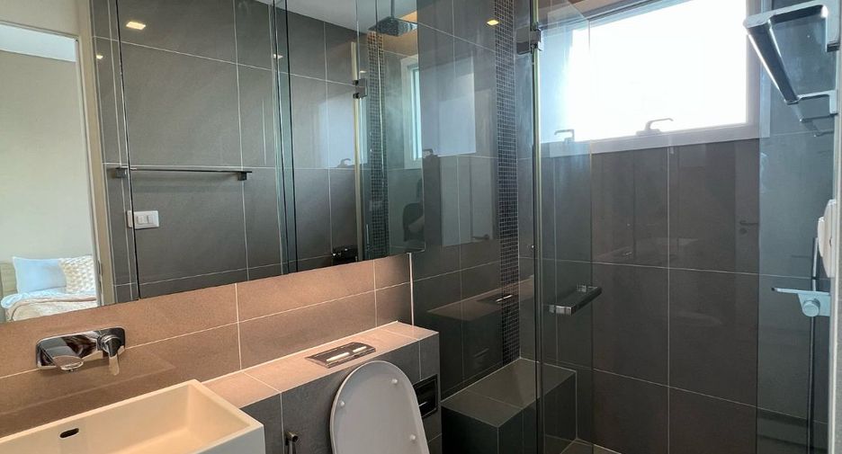 For rent 2 bedrooms condo in Chatuchak, Bangkok