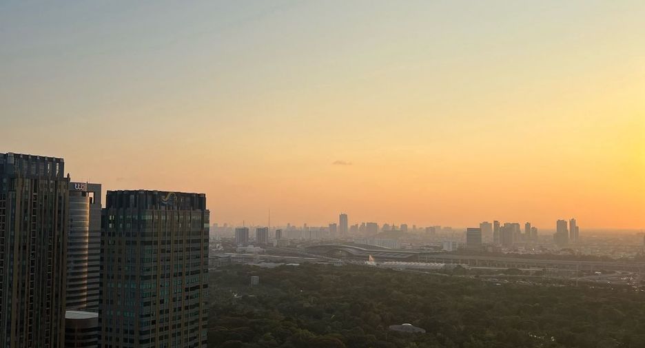 For rent 2 bedrooms condo in Chatuchak, Bangkok
