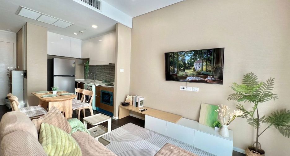 For rent 2 bedrooms condo in Chatuchak, Bangkok