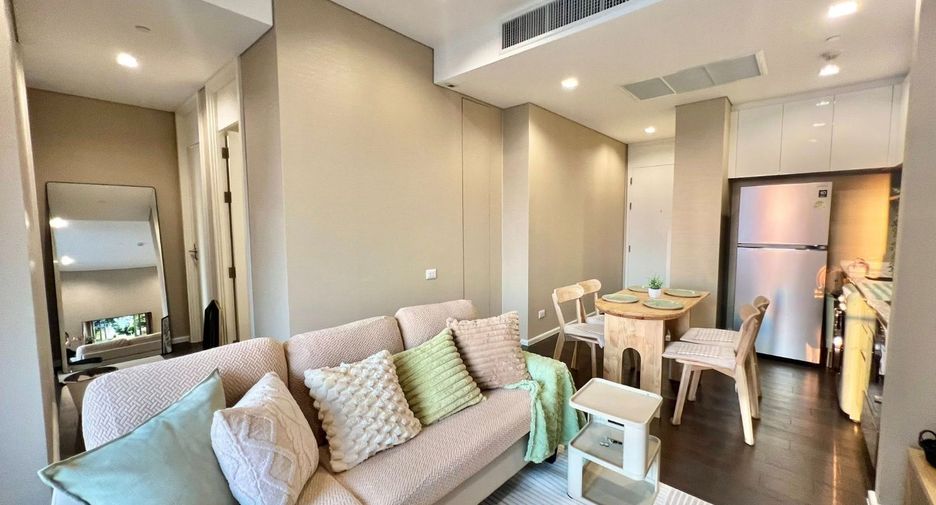 For rent 2 bedrooms condo in Chatuchak, Bangkok