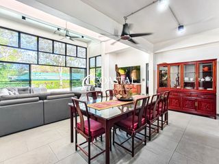 Casa en venta de 4 habitaciones en Bang Saray, Pattaya