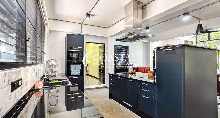 À vendre 4 chambres maison à Sattahip, Chonburi