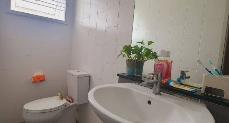 For sale 3 bedrooms townhouse in Bang Phli, Samut Prakan