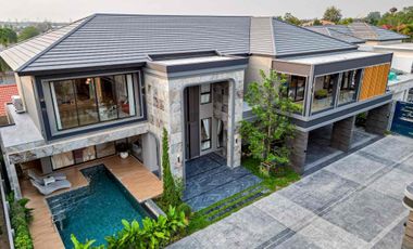 For sale 5 bedrooms villa in Bang Lamung, Chonburi