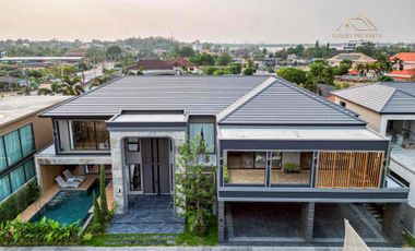 For sale 5 bedrooms villa in Bang Lamung, Chonburi