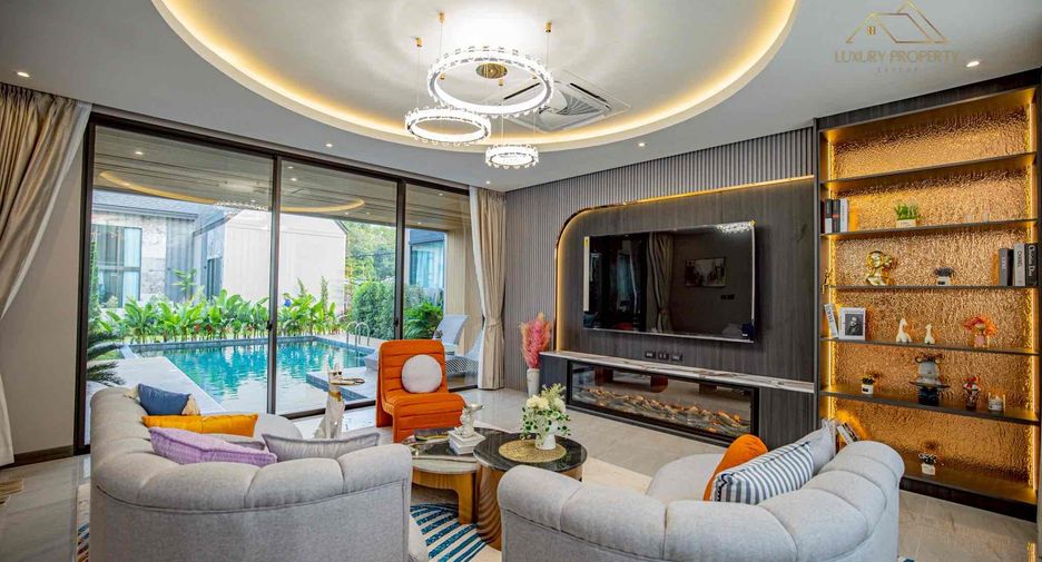 For sale 5 bedrooms villa in Bang Lamung, Chonburi