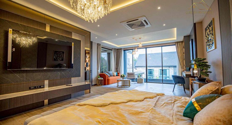 For sale 5 bedrooms villa in Bang Lamung, Chonburi