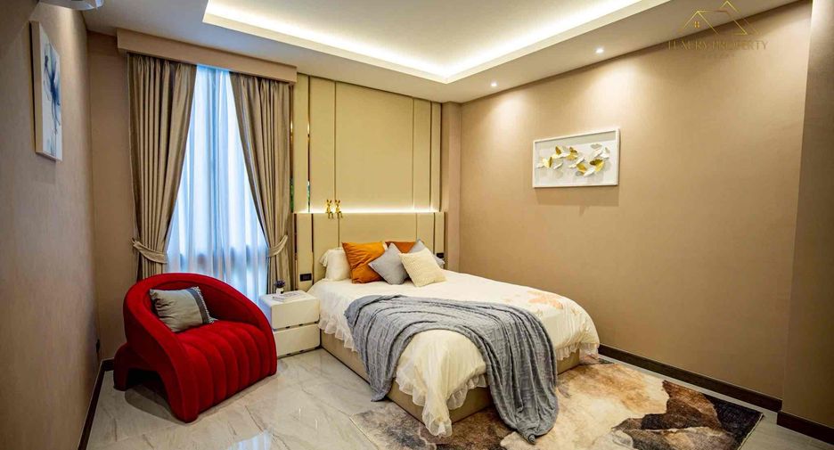For sale 5 bedrooms villa in Bang Lamung, Chonburi