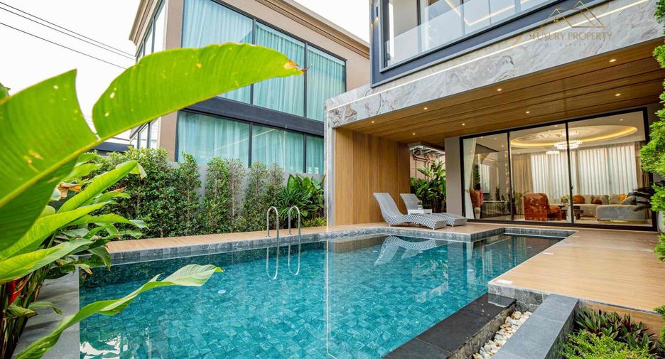 For sale 5 bedrooms villa in Bang Lamung, Chonburi