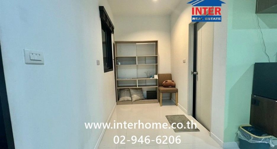 For sale 3 bedrooms townhouse in Nong Khaem, Bangkok