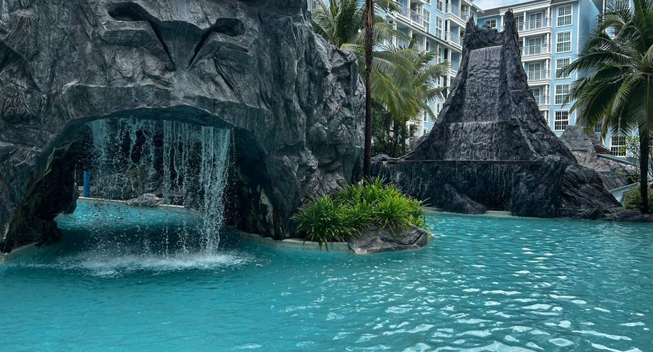 For sale 1 bed condo in Sattahip, Chonburi