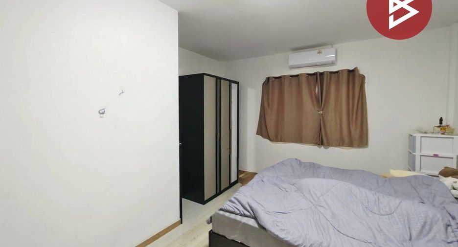 For sale 2 bedrooms townhouse in Mueang Samut Prakan, Samut Prakan