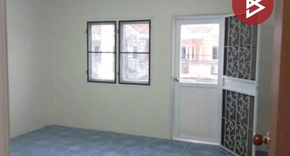For sale 2 bedrooms townhouse in Mueang Samut Prakan, Samut Prakan