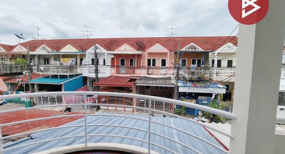 For sale 2 bedrooms townhouse in Mueang Samut Prakan, Samut Prakan