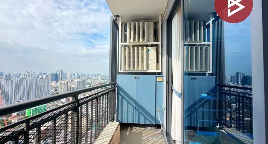 For sale 2 bedrooms condo in Huai Khwang, Bangkok