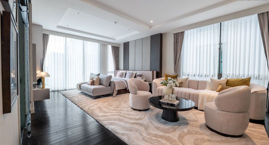 For sale 5 bedrooms house in Saphan Sung, Bangkok