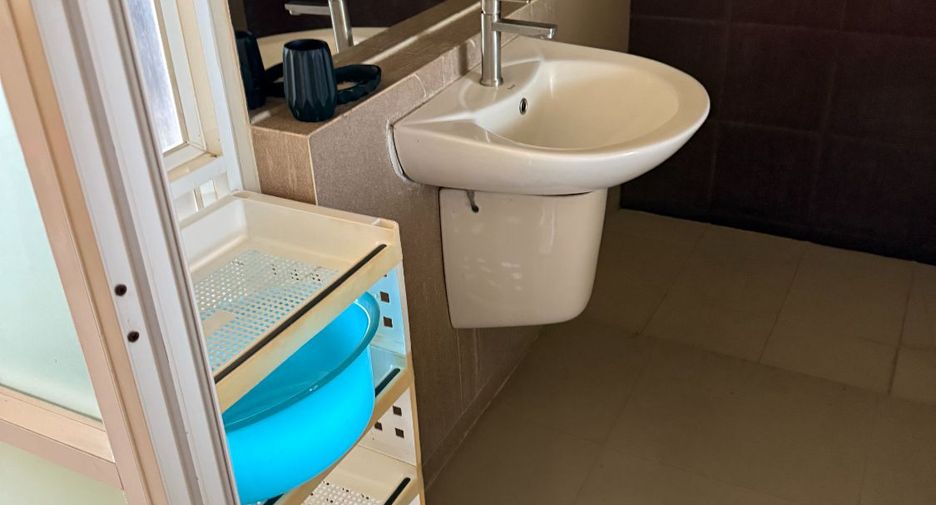 For sale studio condo in Bang Lamung, Chonburi