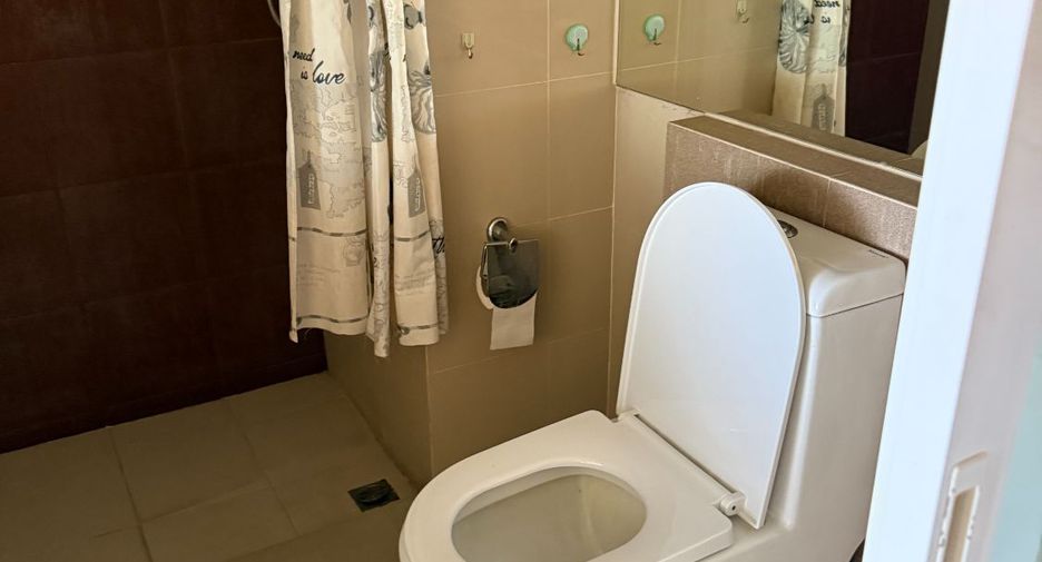 For sale studio condo in Bang Lamung, Chonburi
