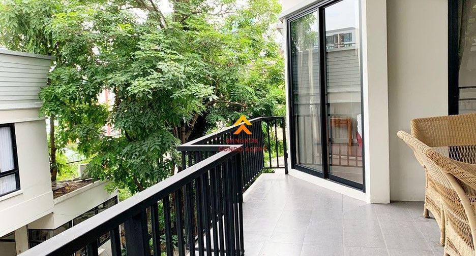 出租 4 卧室 别墅 在 Khlong Toei, 曼谷
