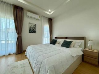 Casa en alquiler de 3 habitaciones en Bang Lamung, Chonburi