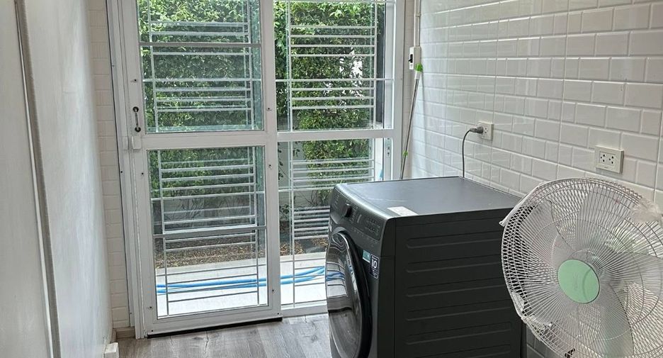 For rent 3 bedrooms house in Bang Phli, Samut Prakan