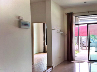 Casa adosada en venta de 2 habitaciones en East Pattaya, Pattaya