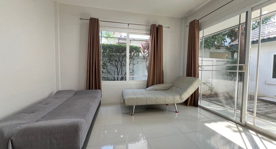 For rent 4 bedrooms house in Mueang Chiang Mai, Chiang Mai