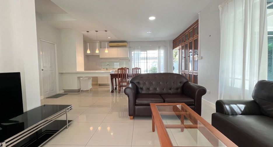 For rent 4 bedrooms house in Mueang Chiang Mai, Chiang Mai