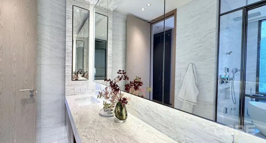 Condo en venta de 2 habitaciones en Pathum Wan, Bangkok