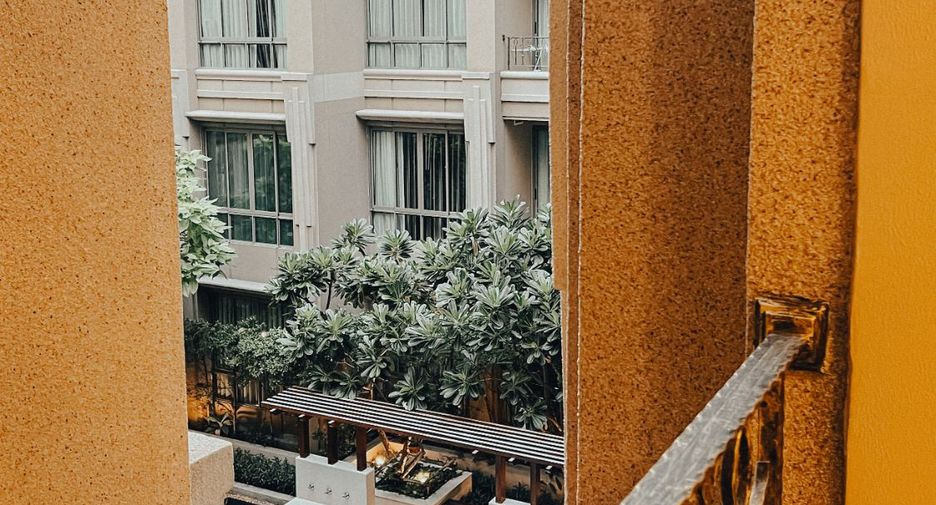 For rent 1 bed condo in Huai Khwang, Bangkok