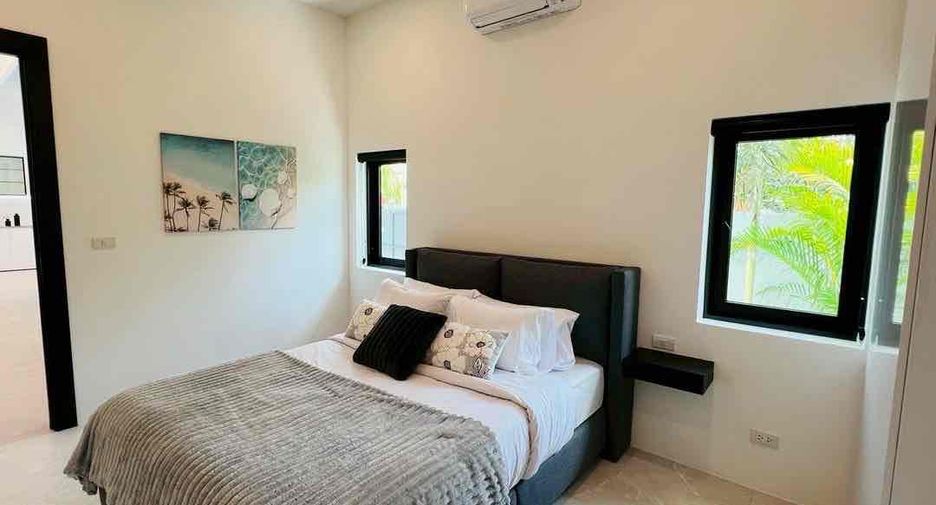 À louer 3 chambres villa à Bang Lamung, Chonburi