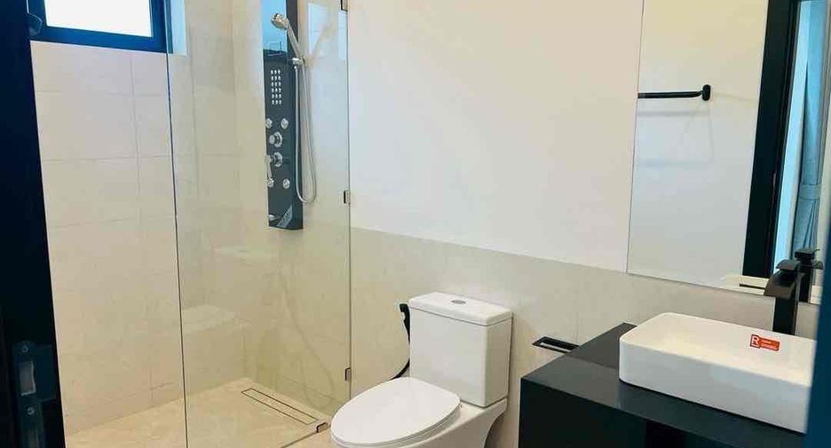 À louer 3 chambres villa à Bang Lamung, Chonburi