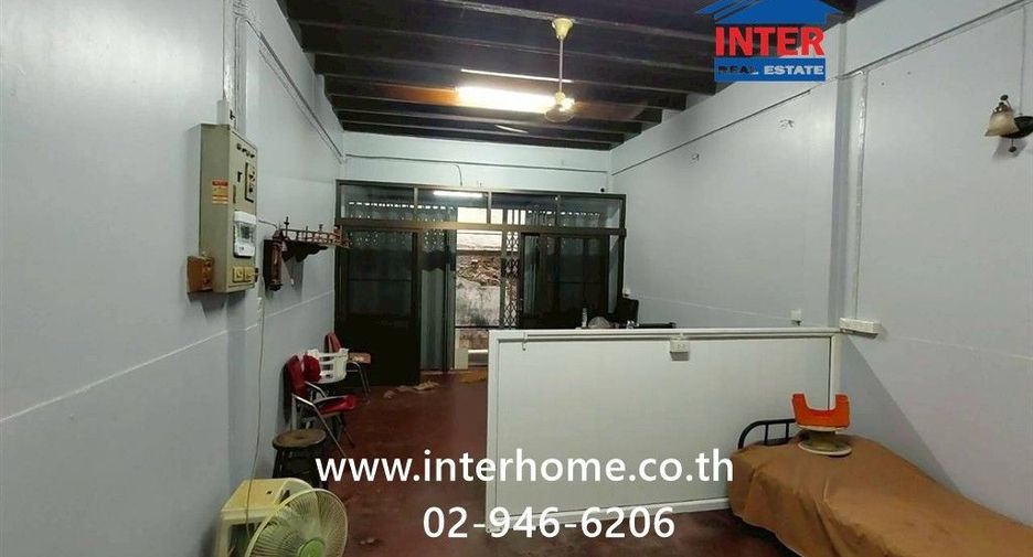 For sale 2 bedrooms townhouse in Sathon, Bangkok