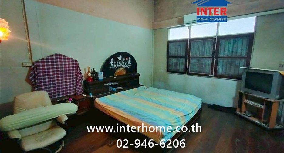 For sale 2 bedrooms townhouse in Sathon, Bangkok