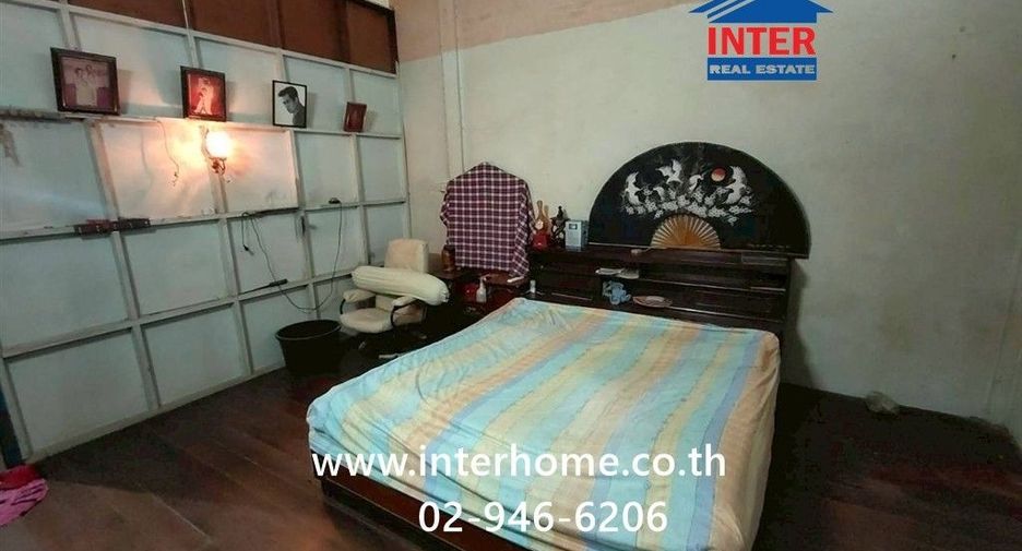 For sale 2 bedrooms townhouse in Sathon, Bangkok