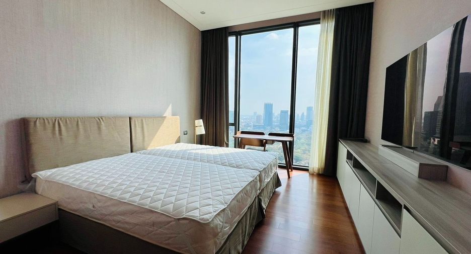 For rent and for sale 3 bedrooms condo in Pathum Wan, Bangkok