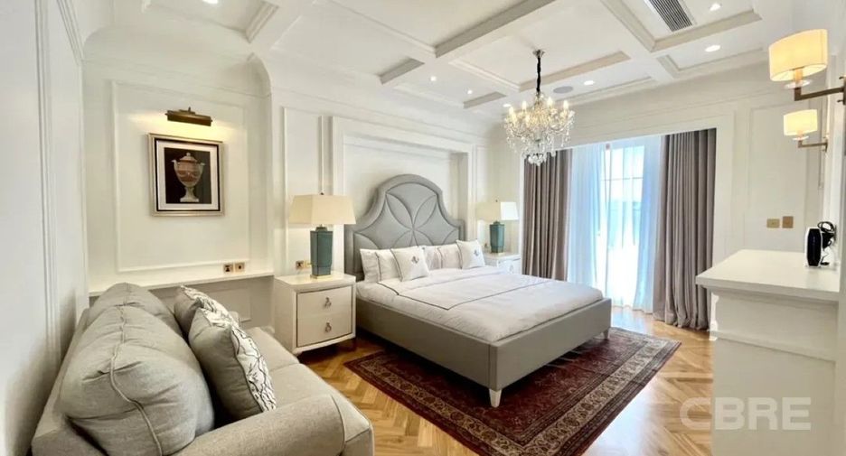 For rent and for sale 4 bedrooms house in Watthana, Bangkok
