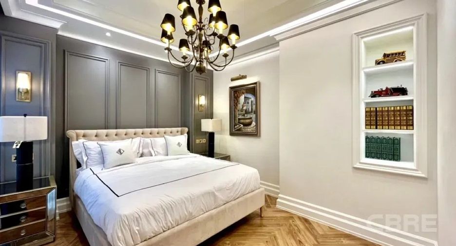 For rent and for sale 4 bedrooms house in Watthana, Bangkok