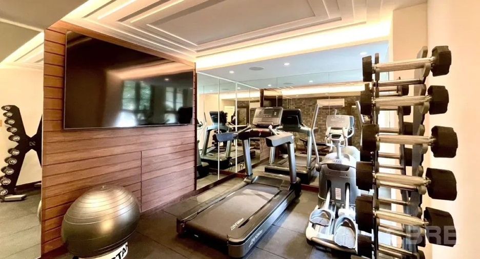 For rent and for sale 4 bedrooms house in Watthana, Bangkok