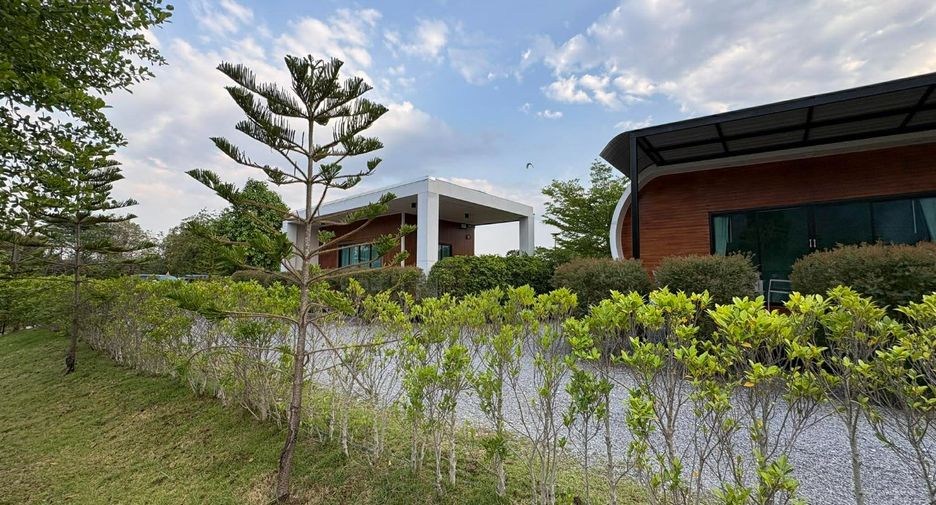 Villa zum Kauf mit 6 Zimmer in Phu Pha Man, Khon Kaen