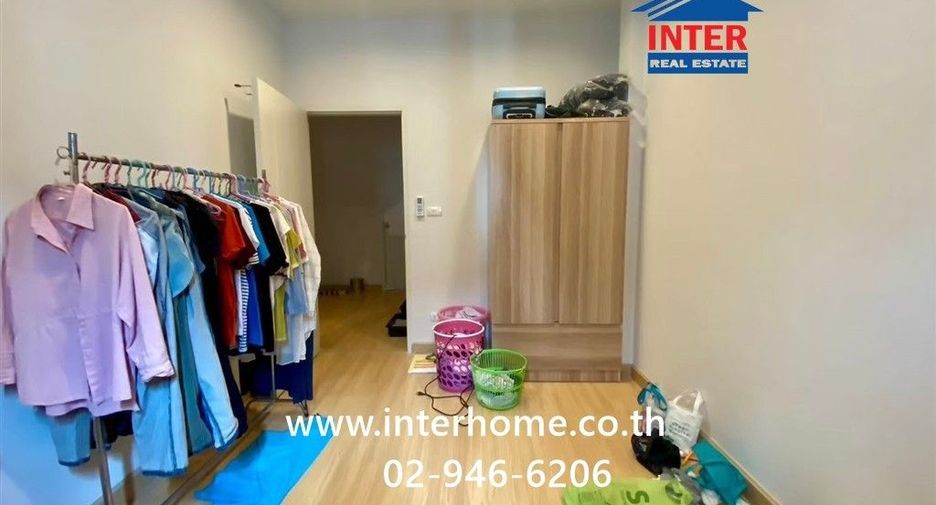 Reihenhaus zum Kauf mit 3 Zimmer in Lam Luk Ka, Pathum Thani