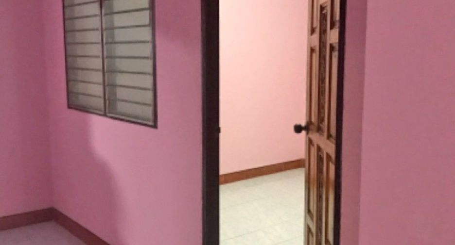 Casa adosada en venta de 3 habitaciones en Bang Pahan, Phra Nakhon Si Ayutthaya