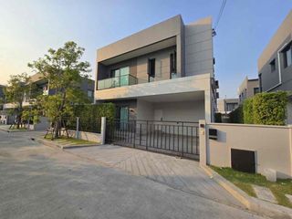 Casa en alquiler de 4 habitaciones en Bang Phli, Samut Prakan